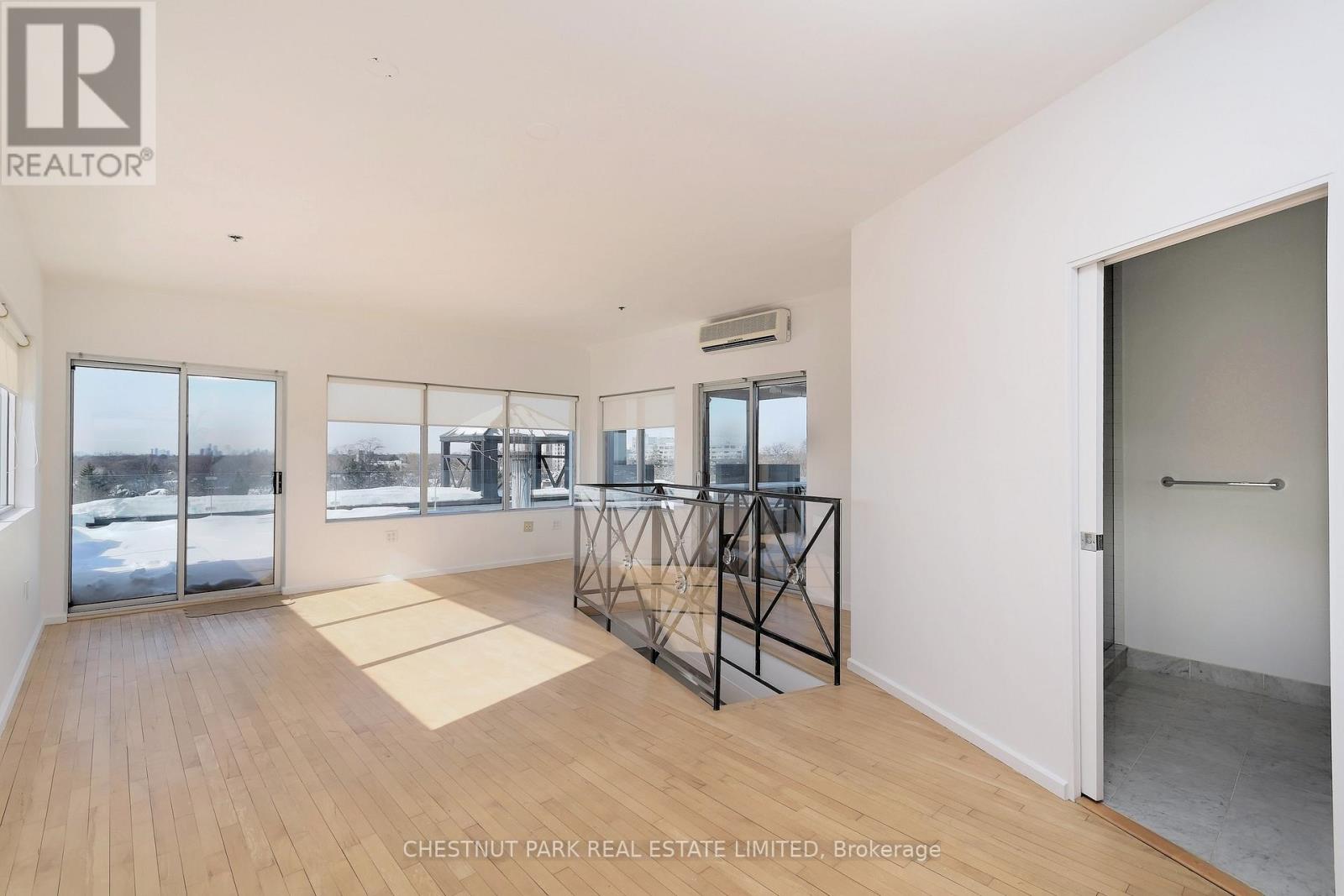 402 - 1 Columbus Avenue, Toronto, Ontario  M6R 1S1 - Photo 31 - W12647952