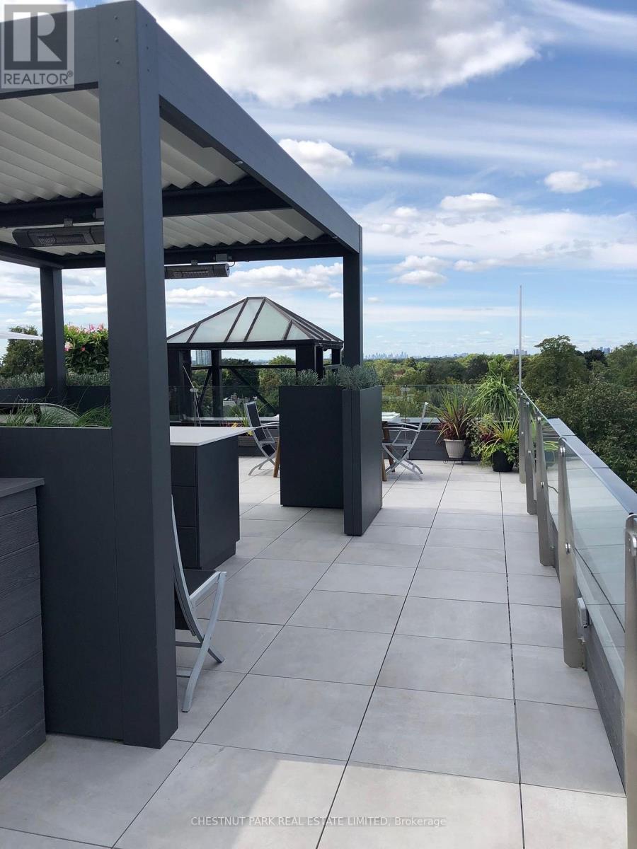 402 - 1 Columbus Avenue, Toronto, Ontario  M6R 1S1 - Photo 35 - W12647952