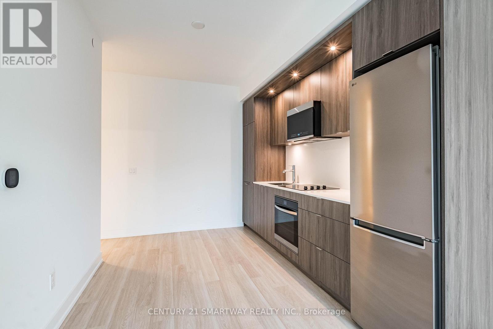 510 - 60 Central Park Roadway, Toronto, Ontario  M9A 0E6 - Photo 14 - W12647958