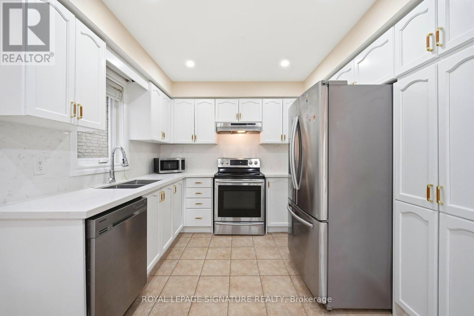 46 Loons Call Crescent, Brampton, Ontario  L6R 2G5 - Photo 12 - W12647964