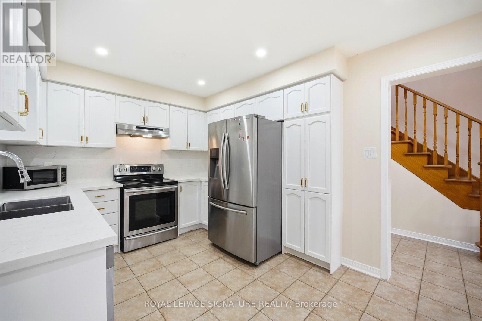 46 Loons Call Crescent, Brampton, Ontario  L6R 2G5 - Photo 13 - W12647964