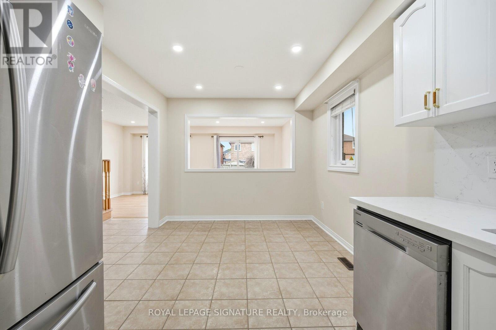 46 Loons Call Crescent, Brampton, Ontario  L6R 2G5 - Photo 14 - W12647964