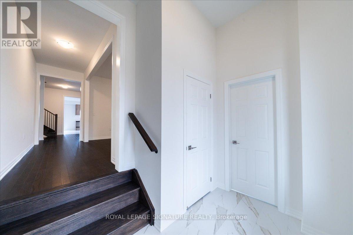 26 Altamira Road, Brampton, Ontario  L6P 4S5 - Photo 8 - W12647982