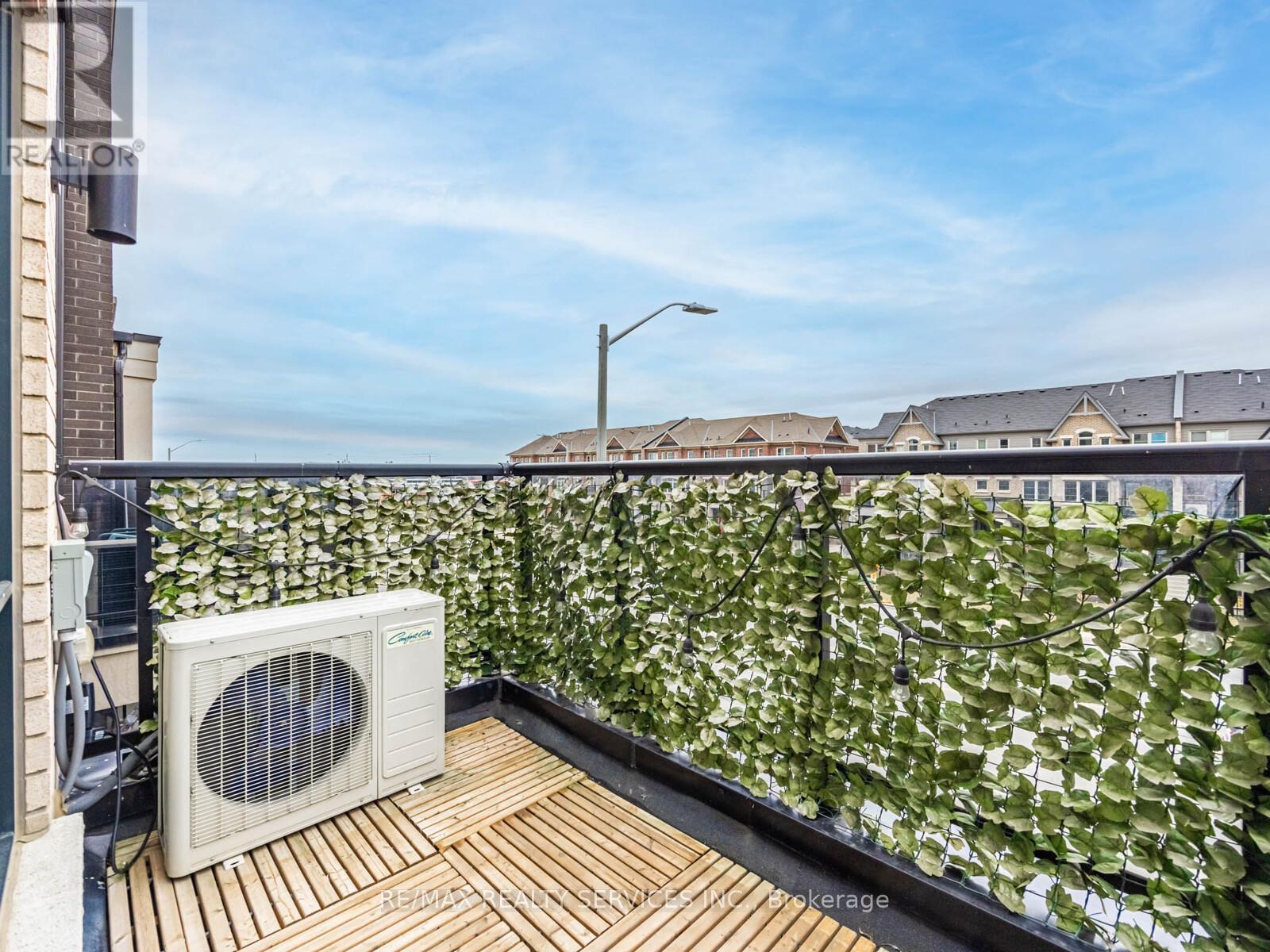 60 - 100 Dufay Road, Brampton, Ontario  L7A 4S3 - Photo 18 - W12647998