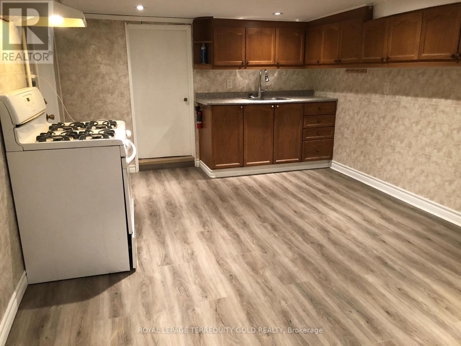 Bsmt - 150 Osler Street, Toronto, Ontario  M6N 2Y8 - Photo 6 - W12648012