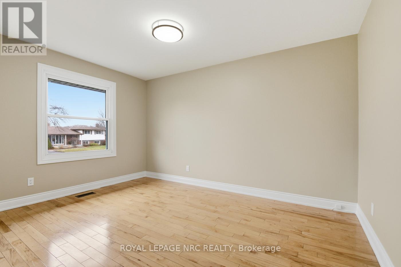 36 Mcgill Street, Welland, Ontario  L3C 3L3 - Photo 14 - X12647876