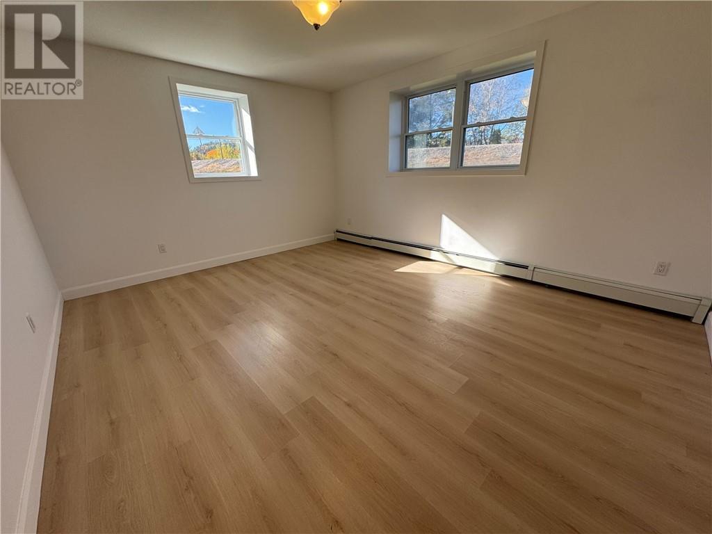 101 Service Road Unit# 1, Onaping, Ontario  P0M 2R0 - Photo 4 - 2125894