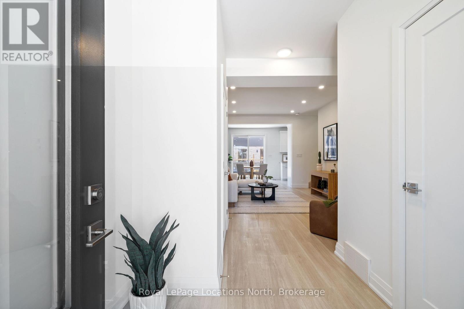 49 Swain Crescent, Collingwood, Ontario  L9Y 2L3 - Photo 3 - S12648082