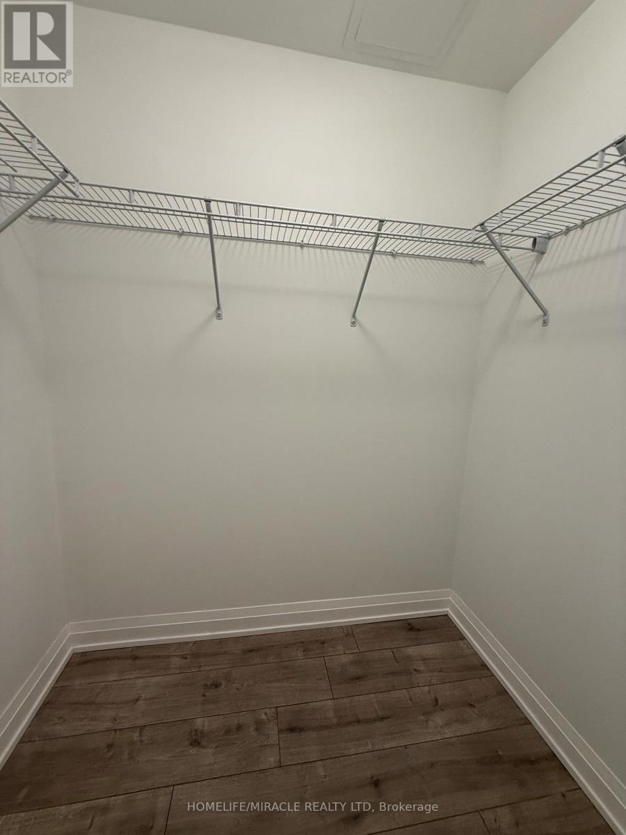 412 Silver Maple Road, Oakville, Ontario  L6H 7X8 - Photo 9 - W12644796