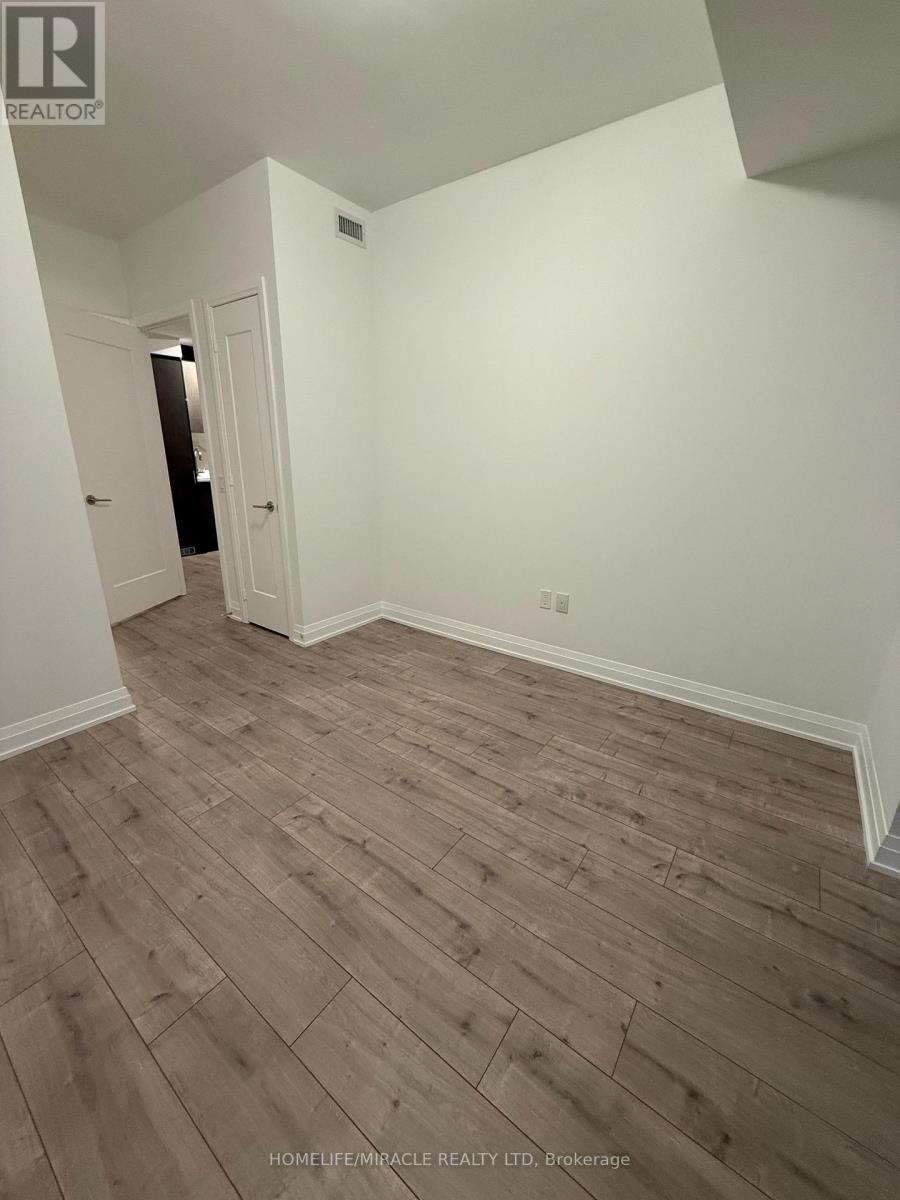 412 Silver Maple Road, Oakville, Ontario  L6H 7X8 - Photo 8 - W12644796