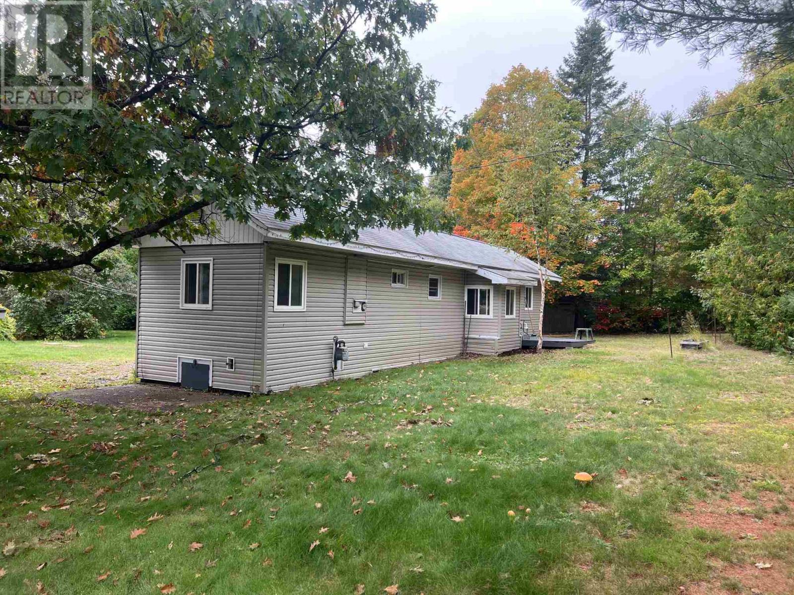 6 Oak, Blind River, Ontario  P0R 1B0 - Photo 2 - SM252724