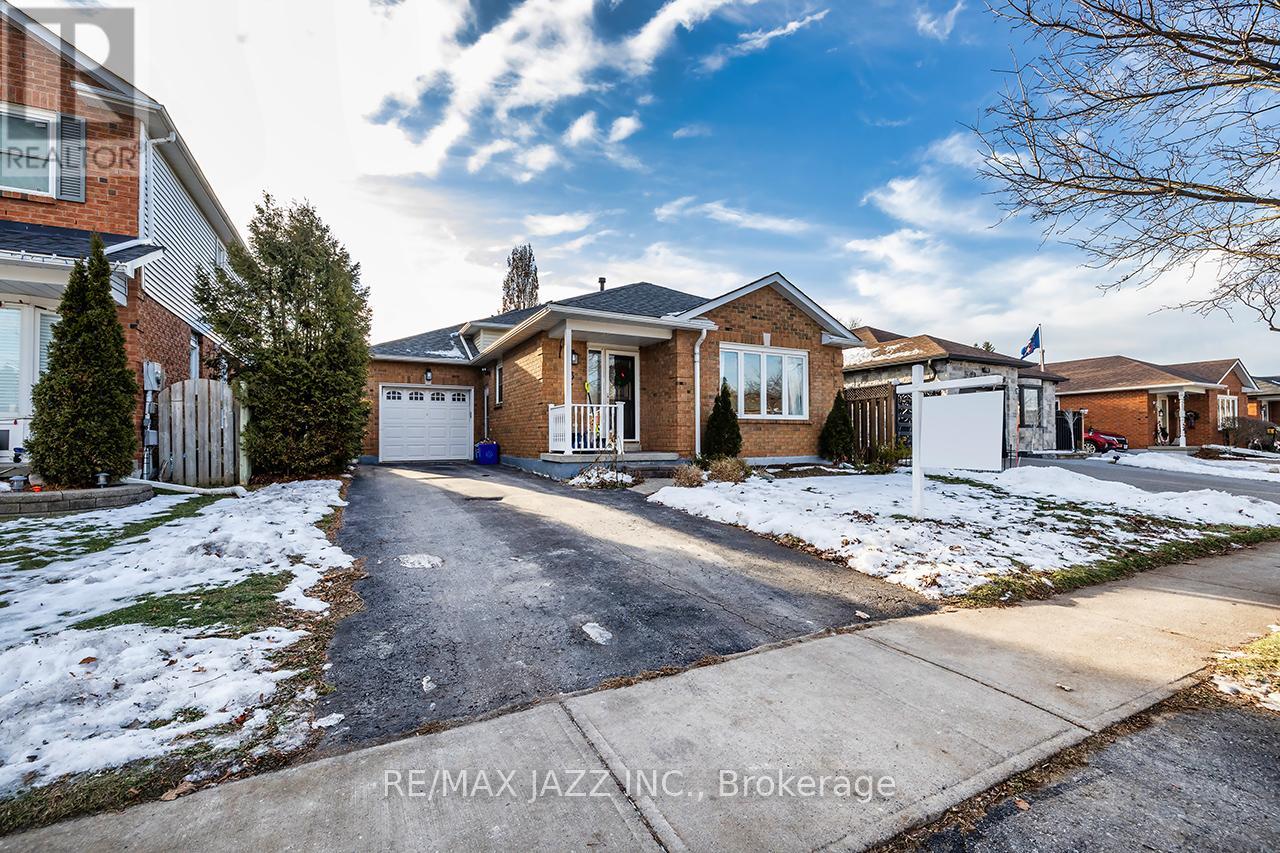 3 Devondale Street, Clarington, Ontario  L1E 1S2 - Photo 4 - E12648052