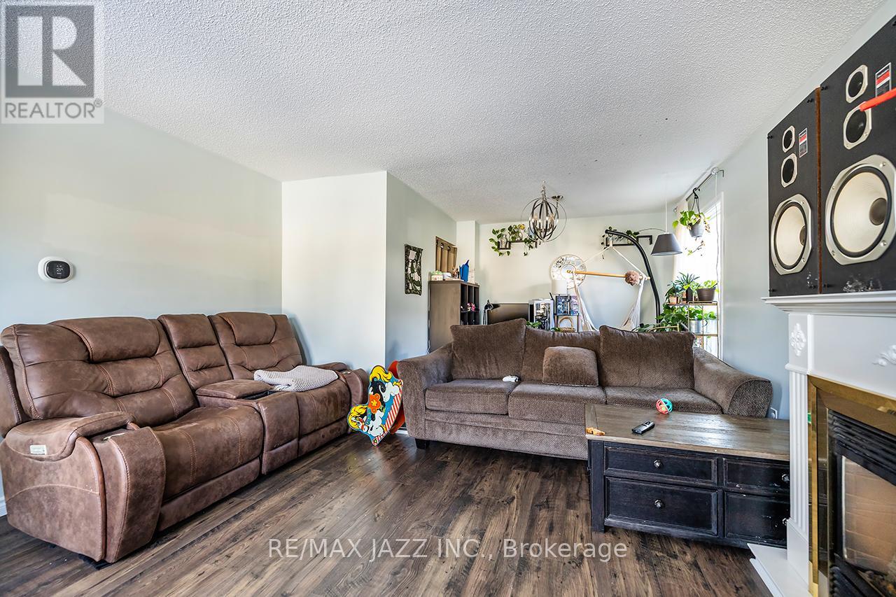 3 Devondale Street, Clarington, Ontario  L1E 1S2 - Photo 7 - E12648052