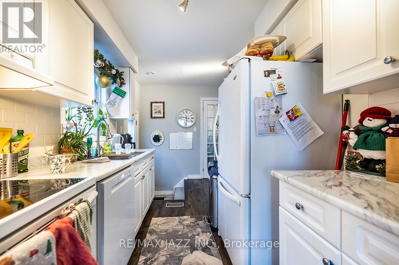 3 Devondale Street, Clarington, Ontario  L1E 1S2 - Photo 9 - E12648052