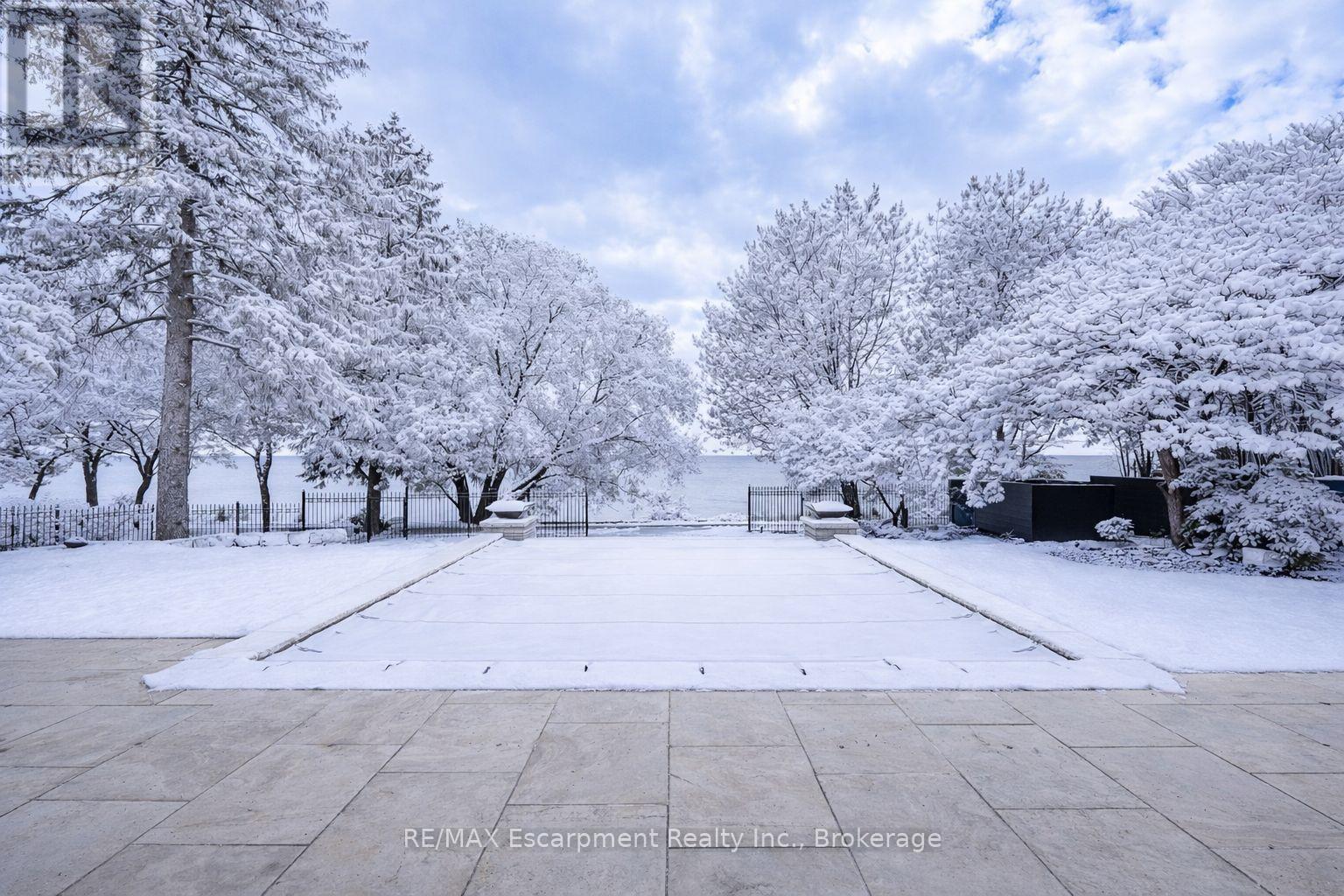 2250 Chancery Lane W, Oakville, Ontario  L6J 6A3 - Photo 5 - W12604934