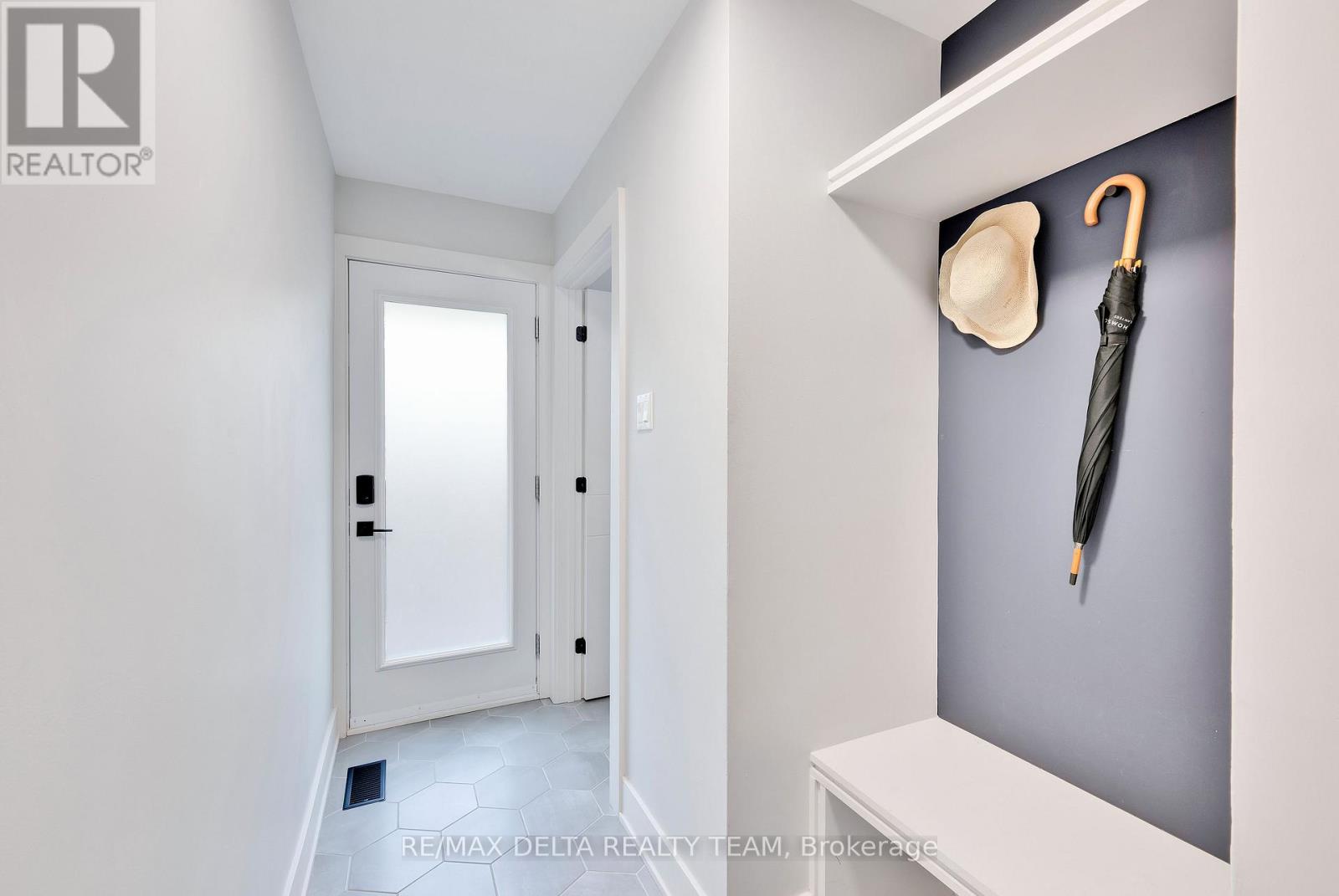 2556 Gravelle Crescent, Ottawa, Ontario  K1B 3A3 - Photo 17 - X12648028