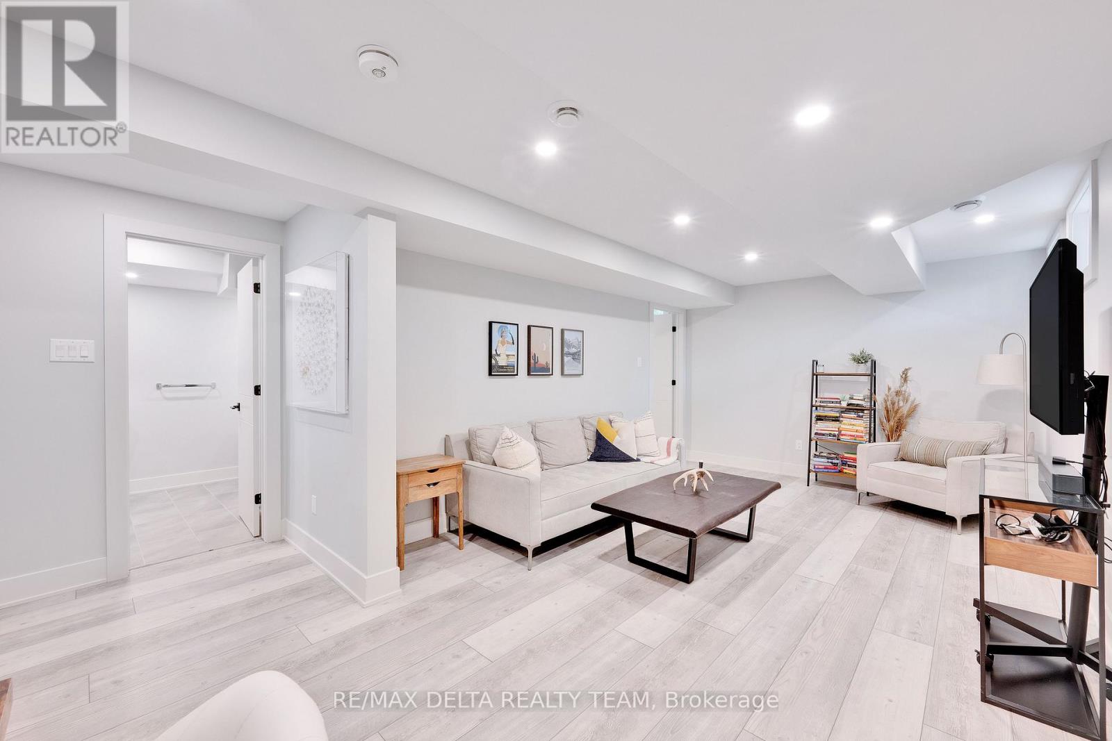 2556 Gravelle Crescent, Ottawa, Ontario  K1B 3A3 - Photo 27 - X12648028