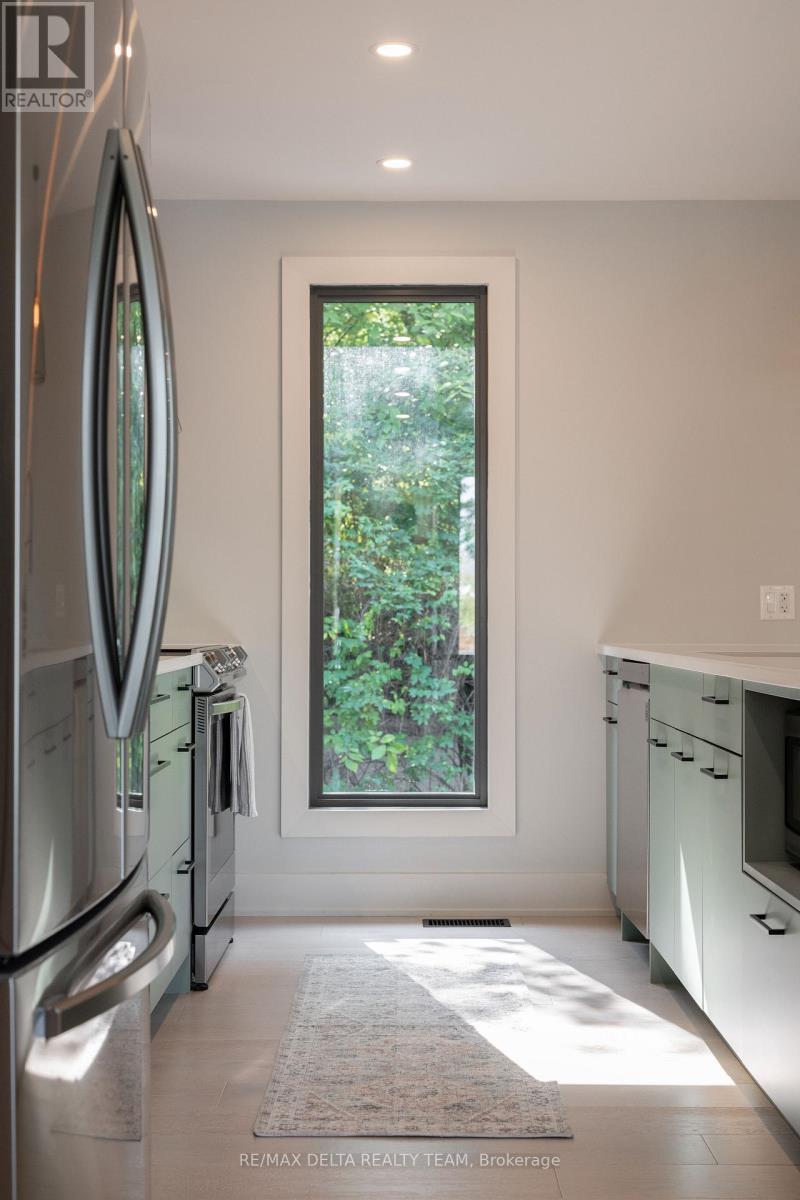 2556 Gravelle Crescent, Ottawa, Ontario  K1B 3A3 - Photo 39 - X12648028