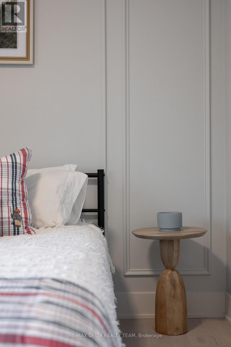 2556 Gravelle Crescent, Ottawa, Ontario  K1B 3A3 - Photo 41 - X12648028