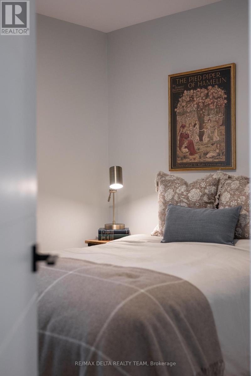 2556 Gravelle Crescent, Ottawa, Ontario  K1B 3A3 - Photo 43 - X12648028