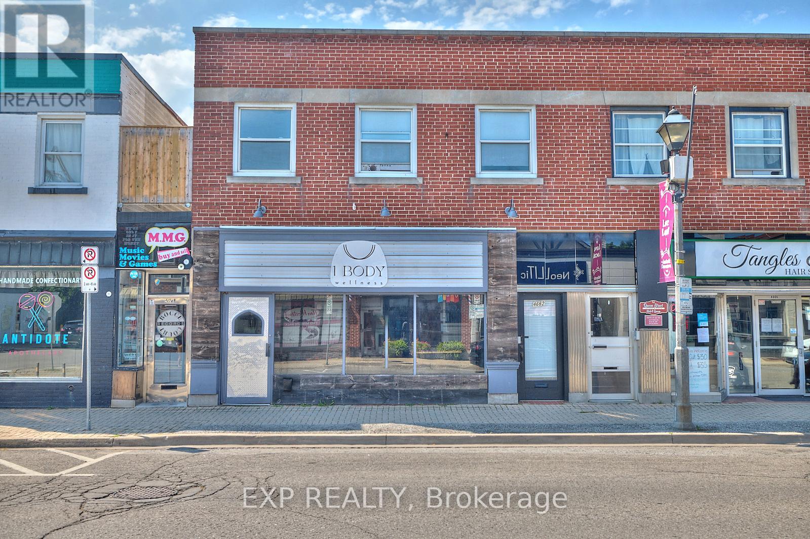 4660 Queen Street, Niagara Falls, Ontario  L2E 2L8 - Photo 1 - X12648072