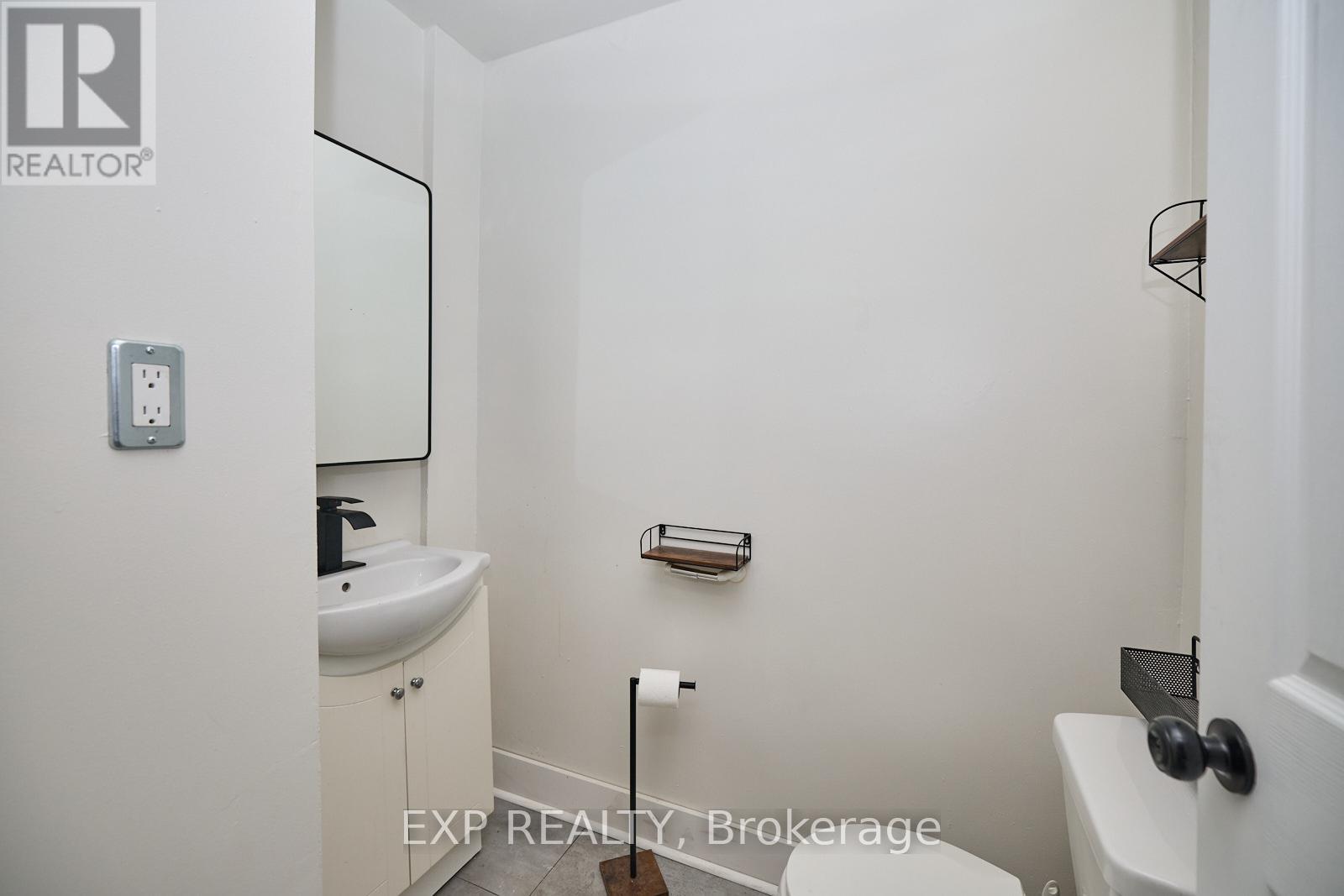 4660 Queen Street, Niagara Falls, Ontario  L2E 2L8 - Photo 13 - X12648072