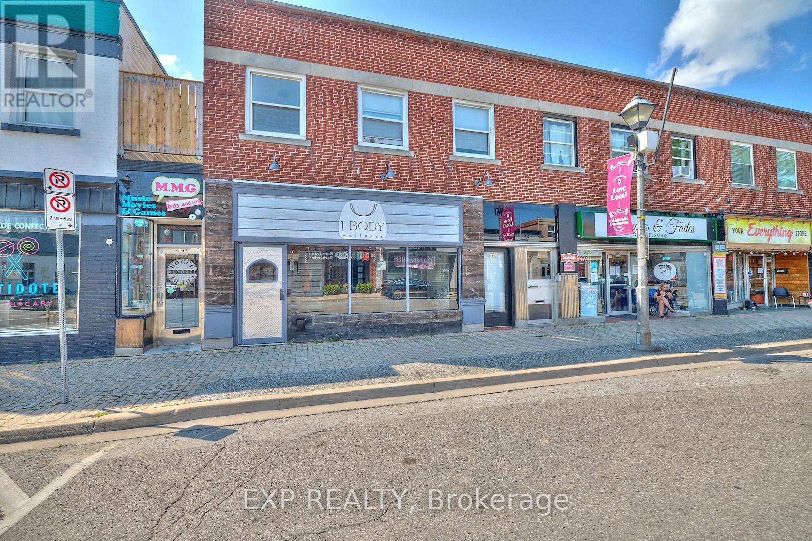 4660 Queen Street, Niagara Falls, Ontario  L2E 2L8 - Photo 3 - X12648072