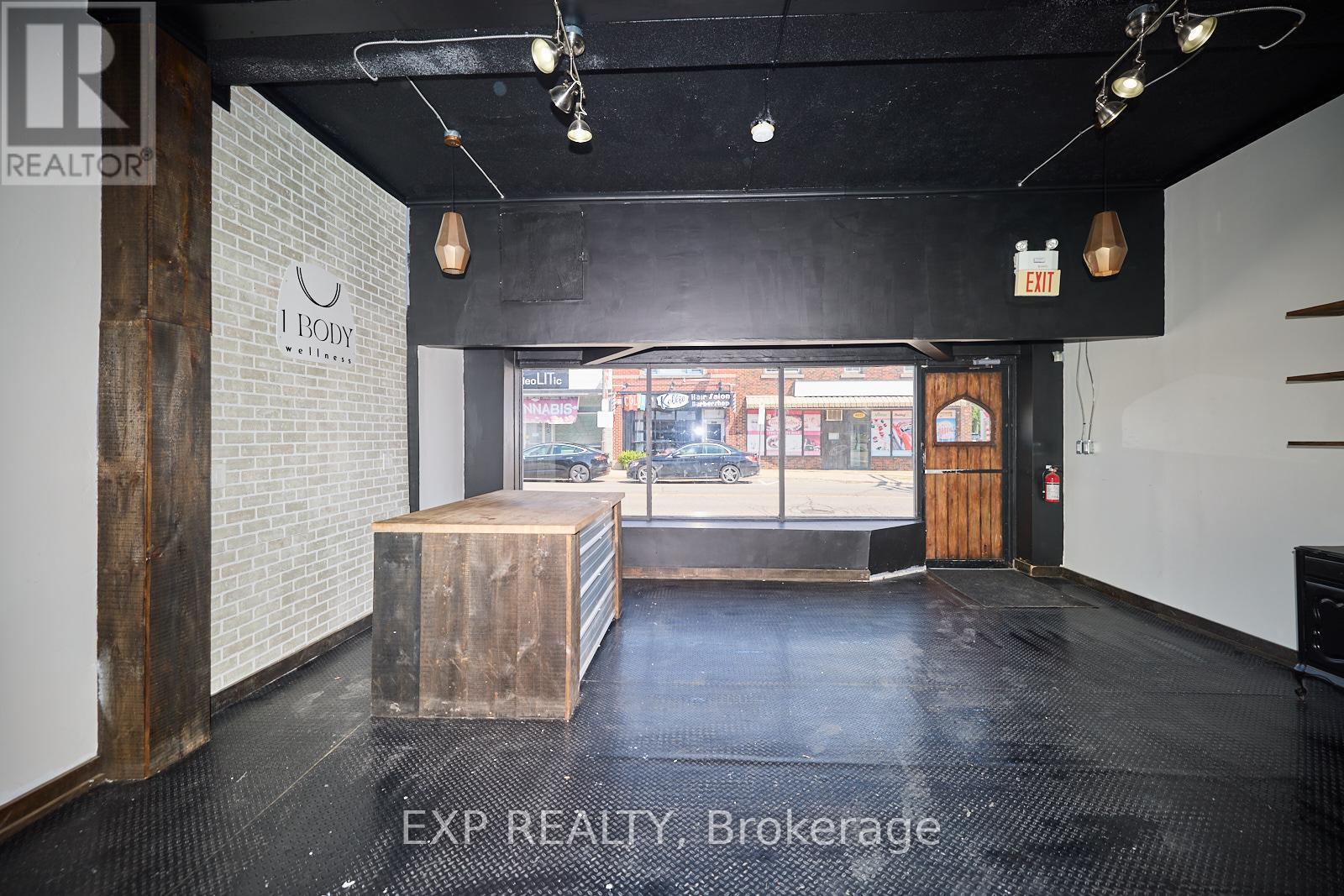 4660 Queen Street, Niagara Falls, Ontario  L2E 2L8 - Photo 6 - X12648072