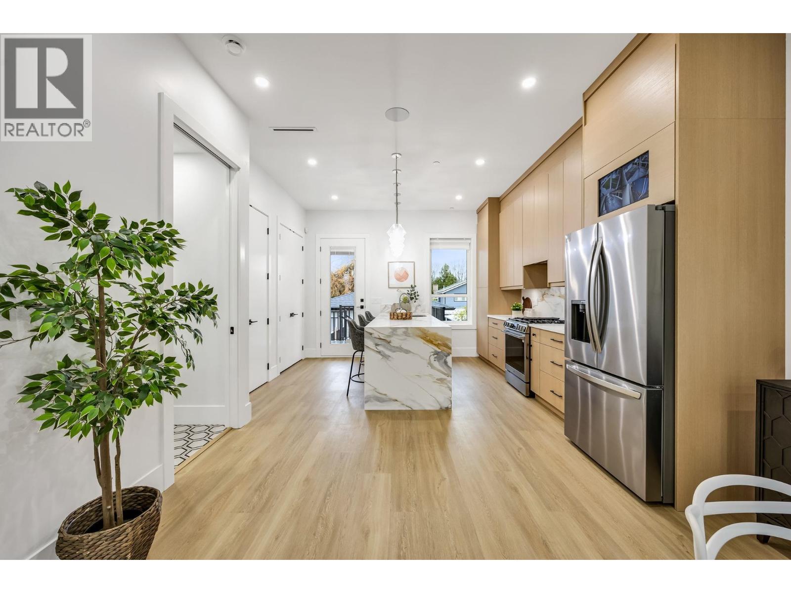 2827 Dundas Street, Vancouver, British Columbia  V5K 1R5 - Photo 5 - R3074786