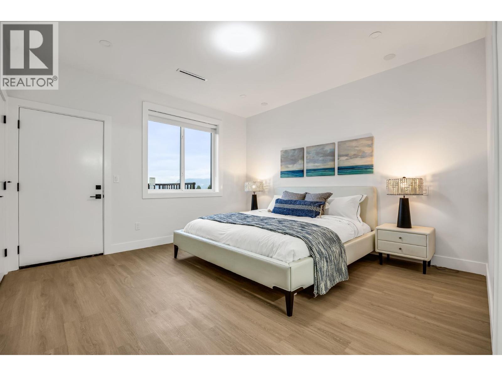 2827 Dundas Street, Vancouver, British Columbia  V5K 1R5 - Photo 8 - R3074786