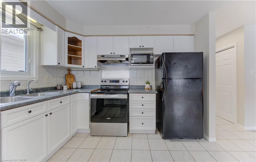 141 Mountain Laurel Crescent, Kitchener, Ontario  N2E 3T9 - Photo 18 - 40794808