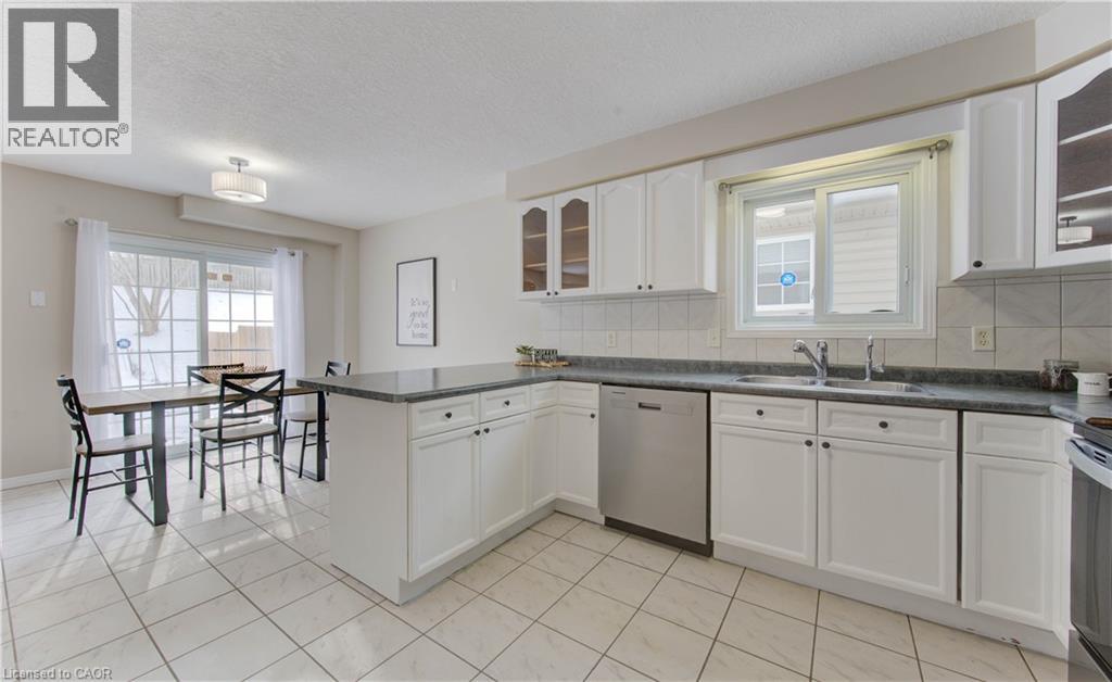 141 Mountain Laurel Crescent, Kitchener, Ontario  N2E 3T9 - Photo 22 - 40794808