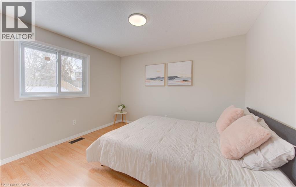 141 Mountain Laurel Crescent, Kitchener, Ontario  N2E 3T9 - Photo 35 - 40794808