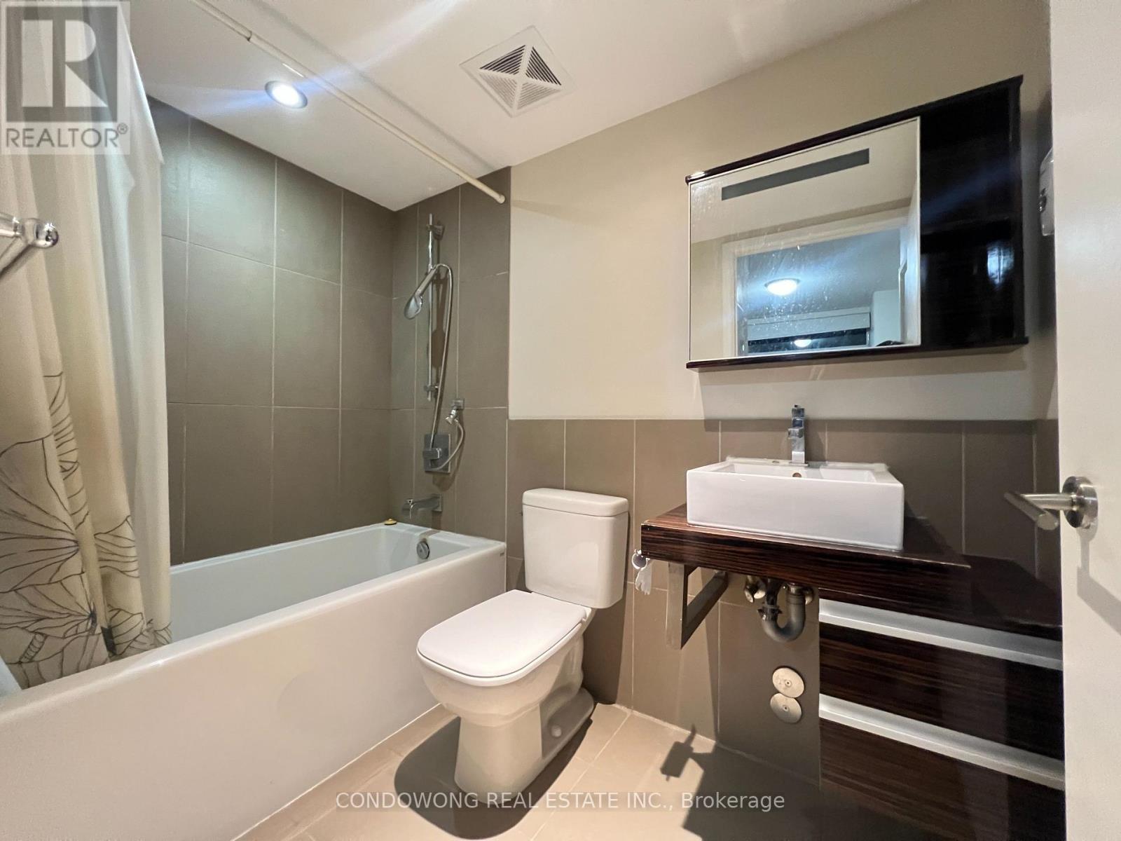 202 - 676 Sheppard Avenue E, Toronto, Ontario  M2K 3E7 - Photo 18 - C12648088