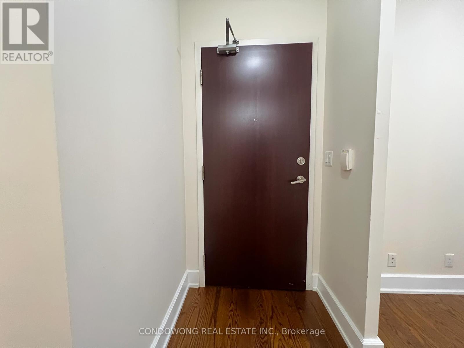 202 - 676 Sheppard Avenue E, Toronto, Ontario  M2K 3E7 - Photo 2 - C12648088