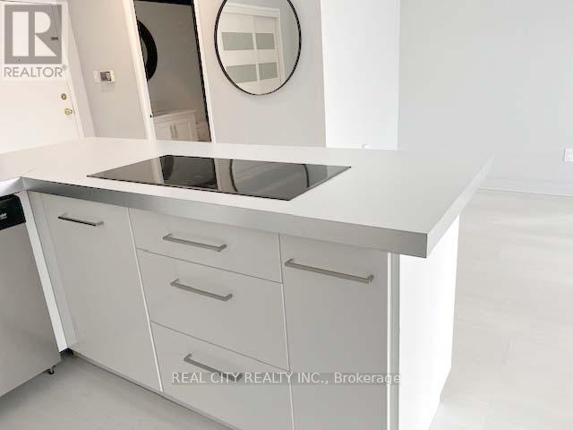 207 - 285 Enfield Place, Mississauga, Ontario  L5B 3Y6 - Photo 9 - W12645520