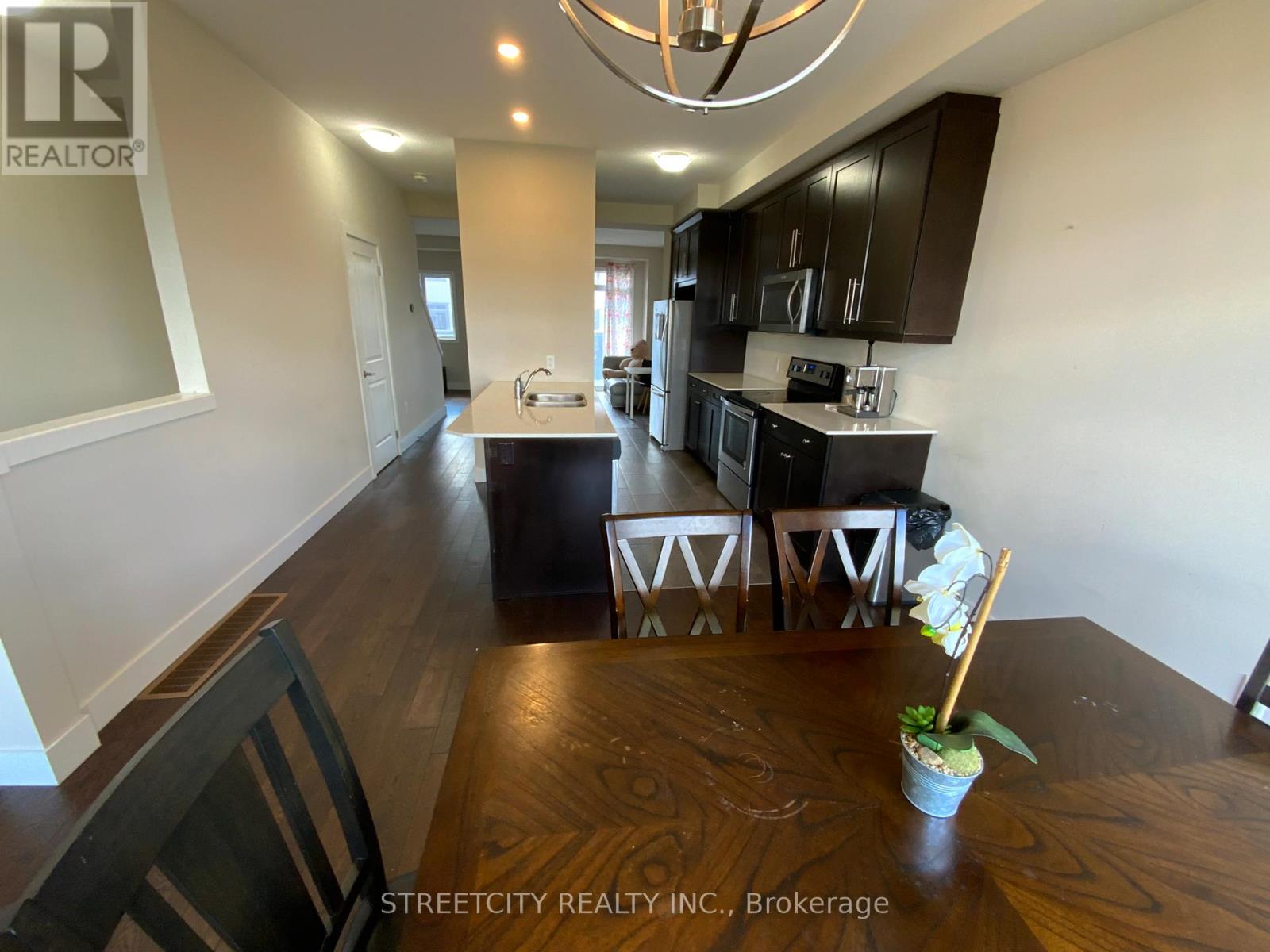 164 - 1960 Dalmagarry Road, London North, Ontario  N6G 0T8 - Photo 9 - X12128125