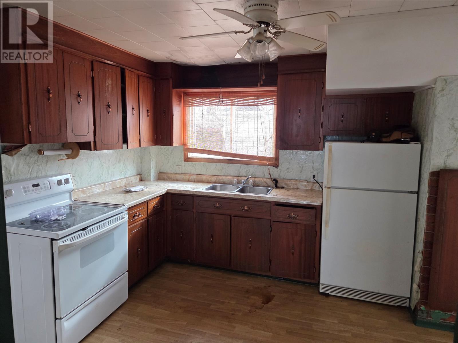 38 Junction Road, Grand Falls Windsor, Newfoundland & Labrador  A2A 1K4 - Photo 7 - 1293390