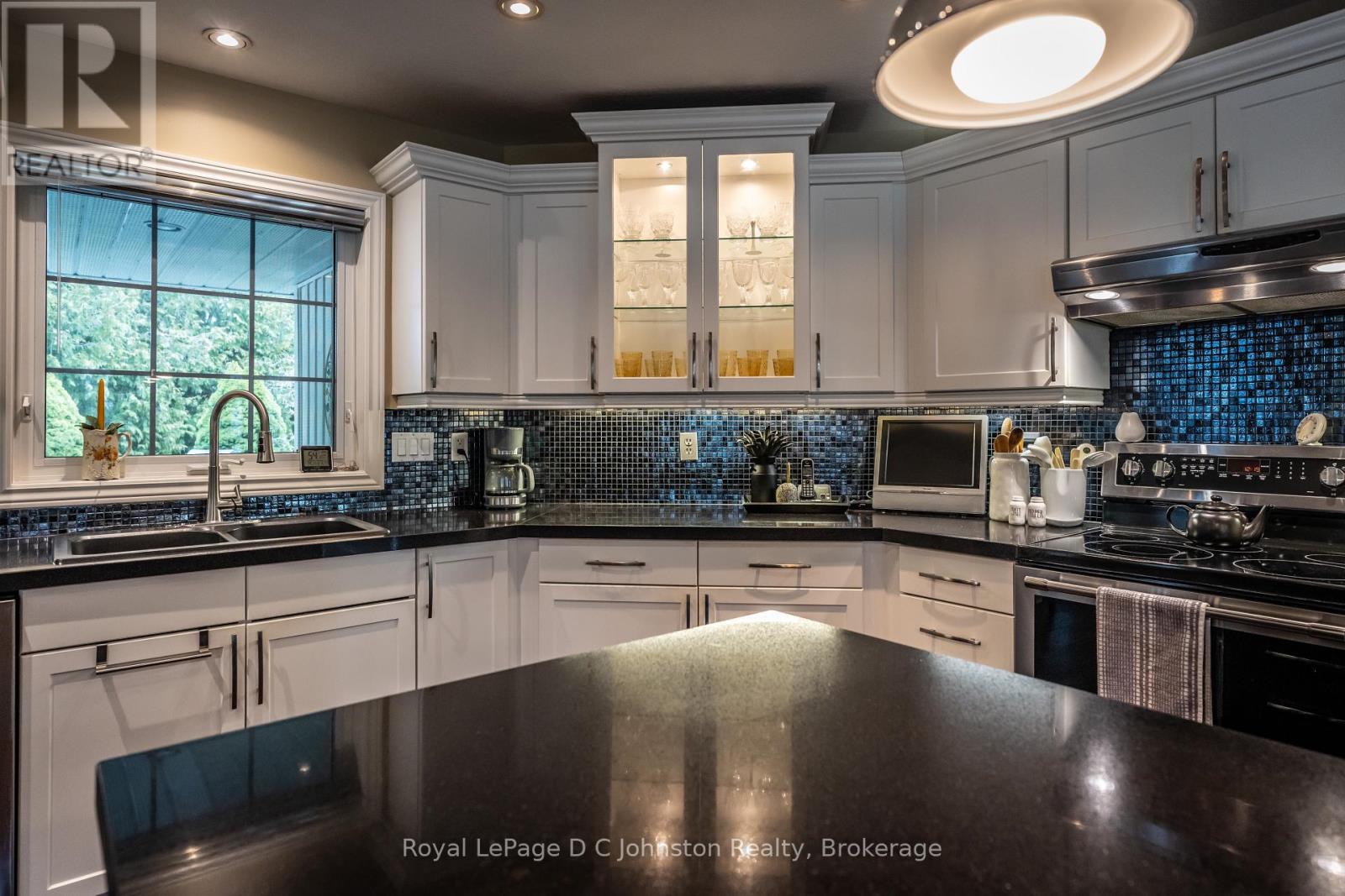 541 Meadow Lane, Saugeen Shores, Ontario  N0H 2L0 - Photo 29 - X12648176