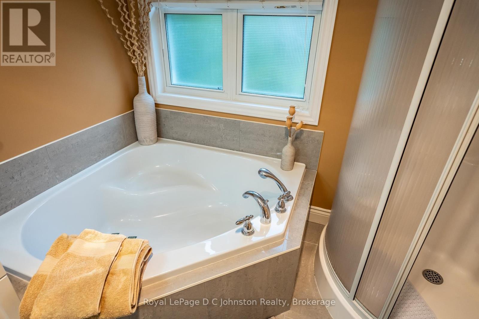 541 Meadow Lane, Saugeen Shores, Ontario  N0H 2L0 - Photo 34 - X12648176