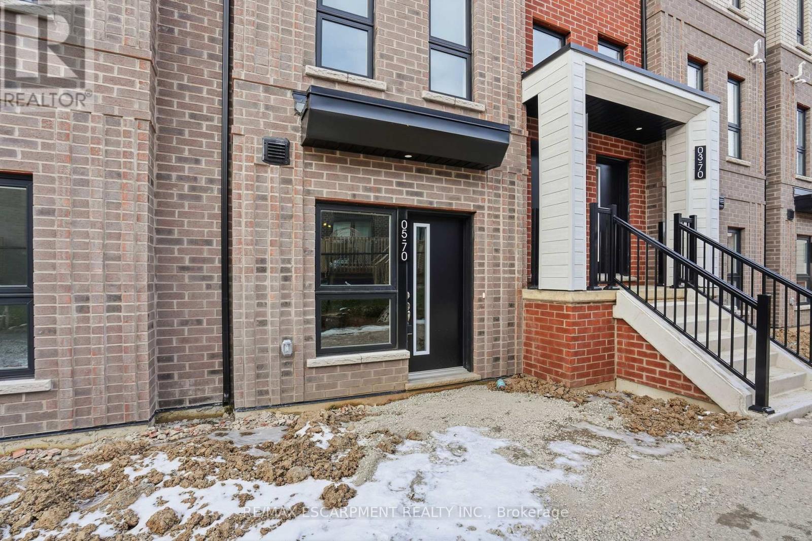 5 - 70 Kenesky Drive, Hamilton, Ontario  L8B 2A9 - Photo 2 - X12648066