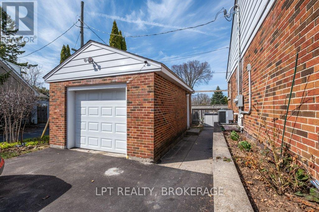 9 Elizabeth Avenue, Kingston, Ontario  K7M 3G9 - Photo 3 - X12648134