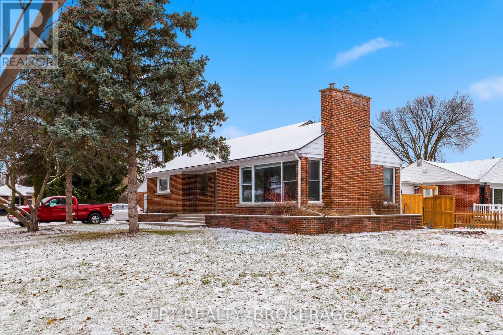 9 Elizabeth Avenue, Kingston, Ontario  K7M 3G9 - Photo 47 - X12648134