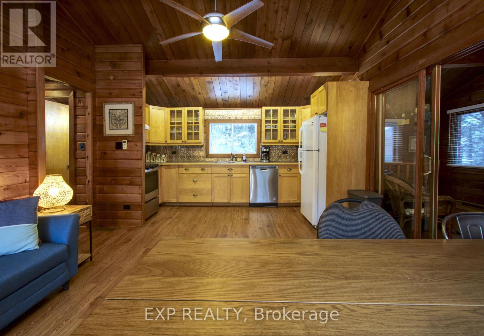 27 Groeger Road, Huntsville, Ontario  P1H 2J4 - Photo 10 - X12648164