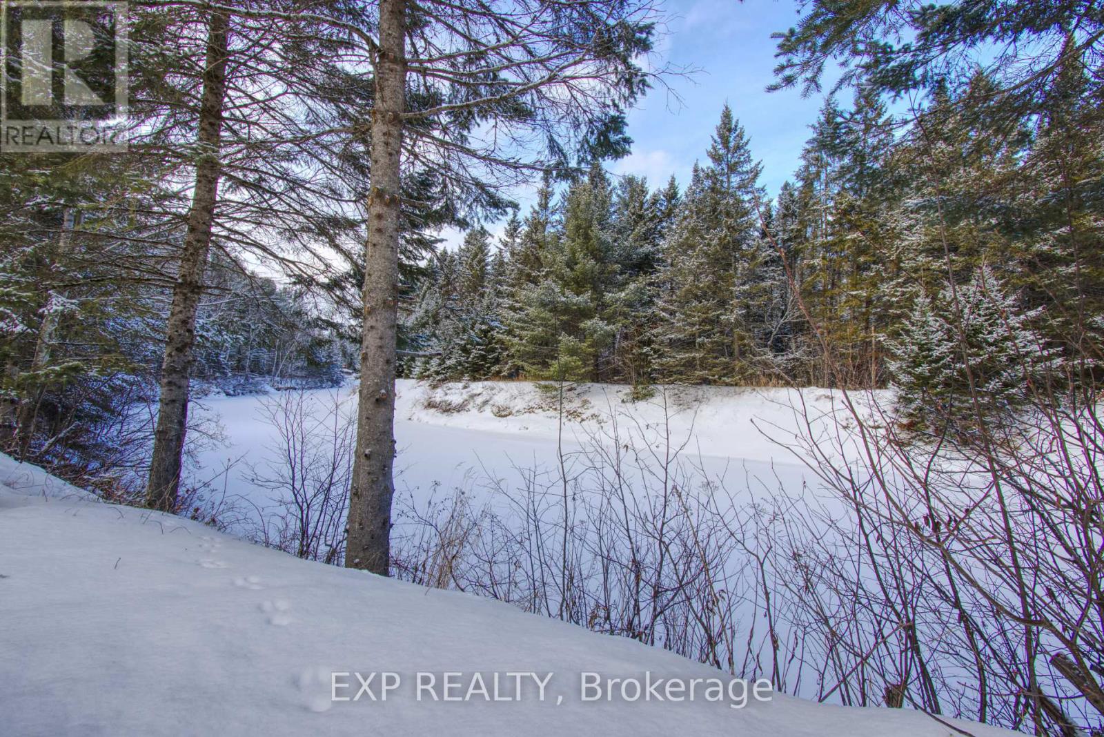 27 Groeger Road, Huntsville, Ontario  P1H 2J4 - Photo 7 - X12648164