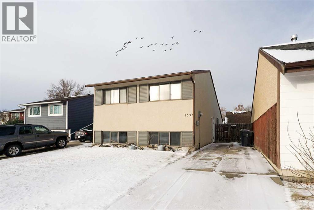 1538 St Edward Boulevard N, Lethbridge, Alberta  T1H 4Z7 - Photo 1 - A2275564