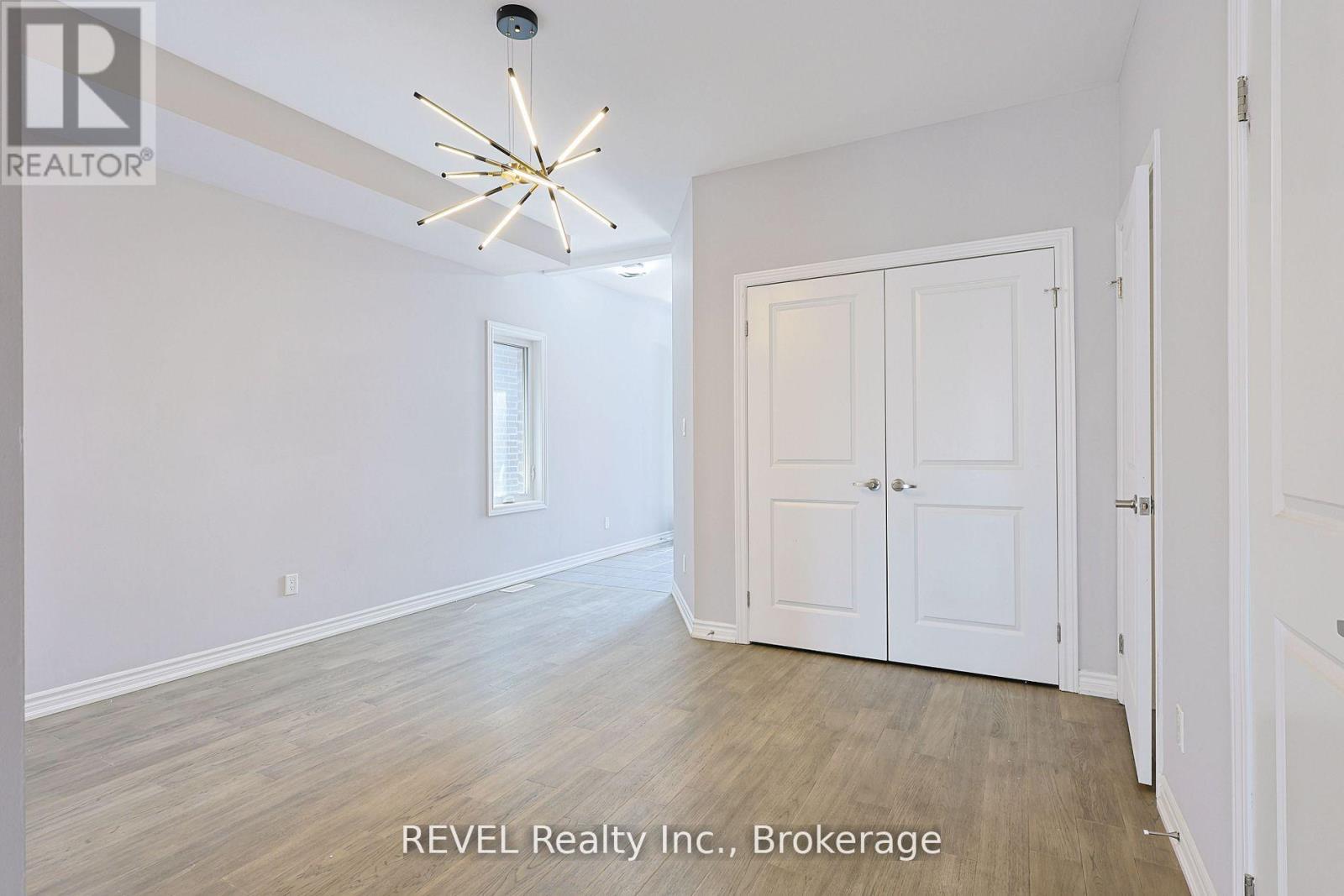 139 Caroline Street, Welland, Ontario  L2B 0K1 - Photo 12 - X12648118