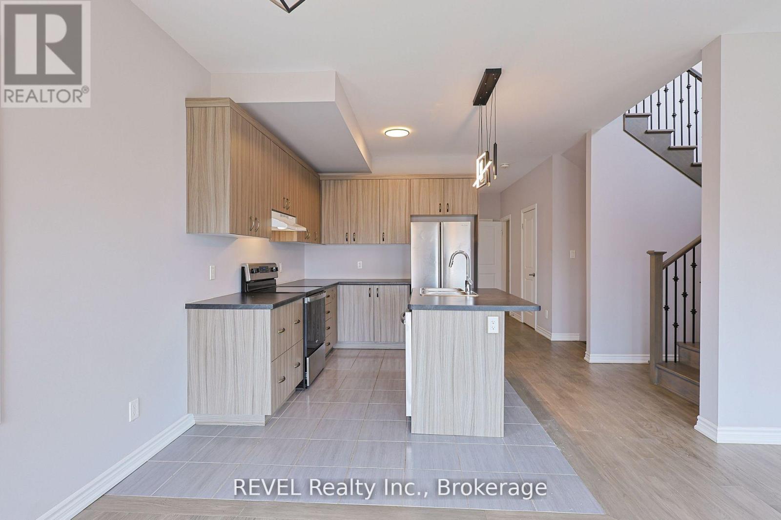 139 Caroline Street, Welland, Ontario  L2B 0K1 - Photo 15 - X12648118