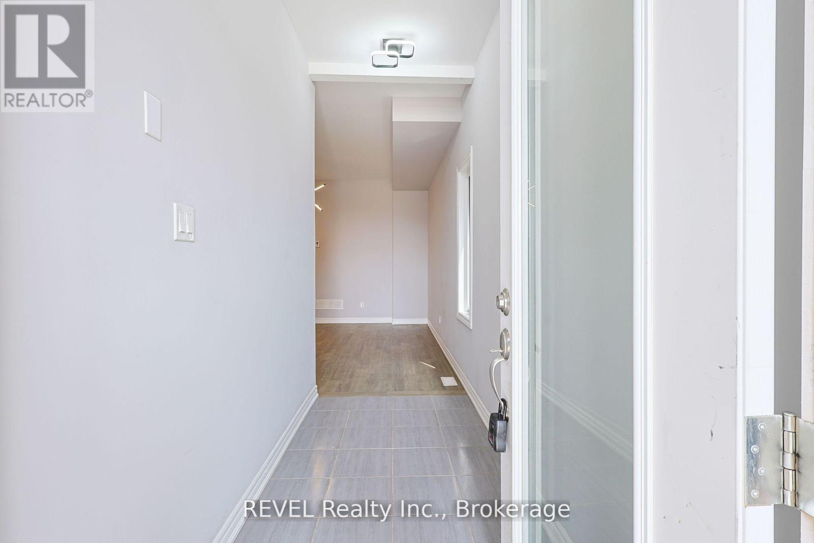 139 Caroline Street, Welland, Ontario  L2B 0K1 - Photo 7 - X12648118