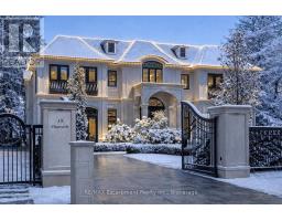 15 CHARTWELL ROAD, Oakville, Ontario